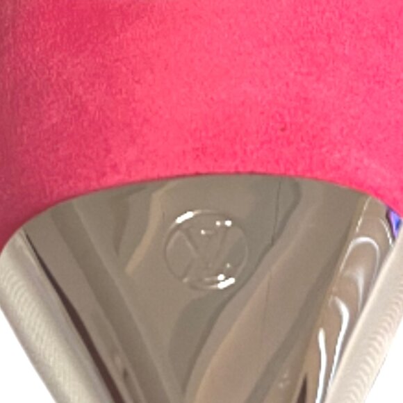 Louis Vuitton Pink Suede Pointed Toe LV Logo Heeled Pumps Size 36 / US Size 6 - Picture 10 of 16
